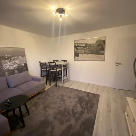 Gruenes Eck,wuppertal Am Toelleturm Appartement