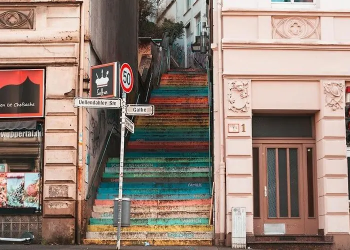 Gruenes Eck,wuppertal Am Toelleturm * وبرتال